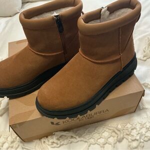 Koolaburra by UGG Tan and Black Boots